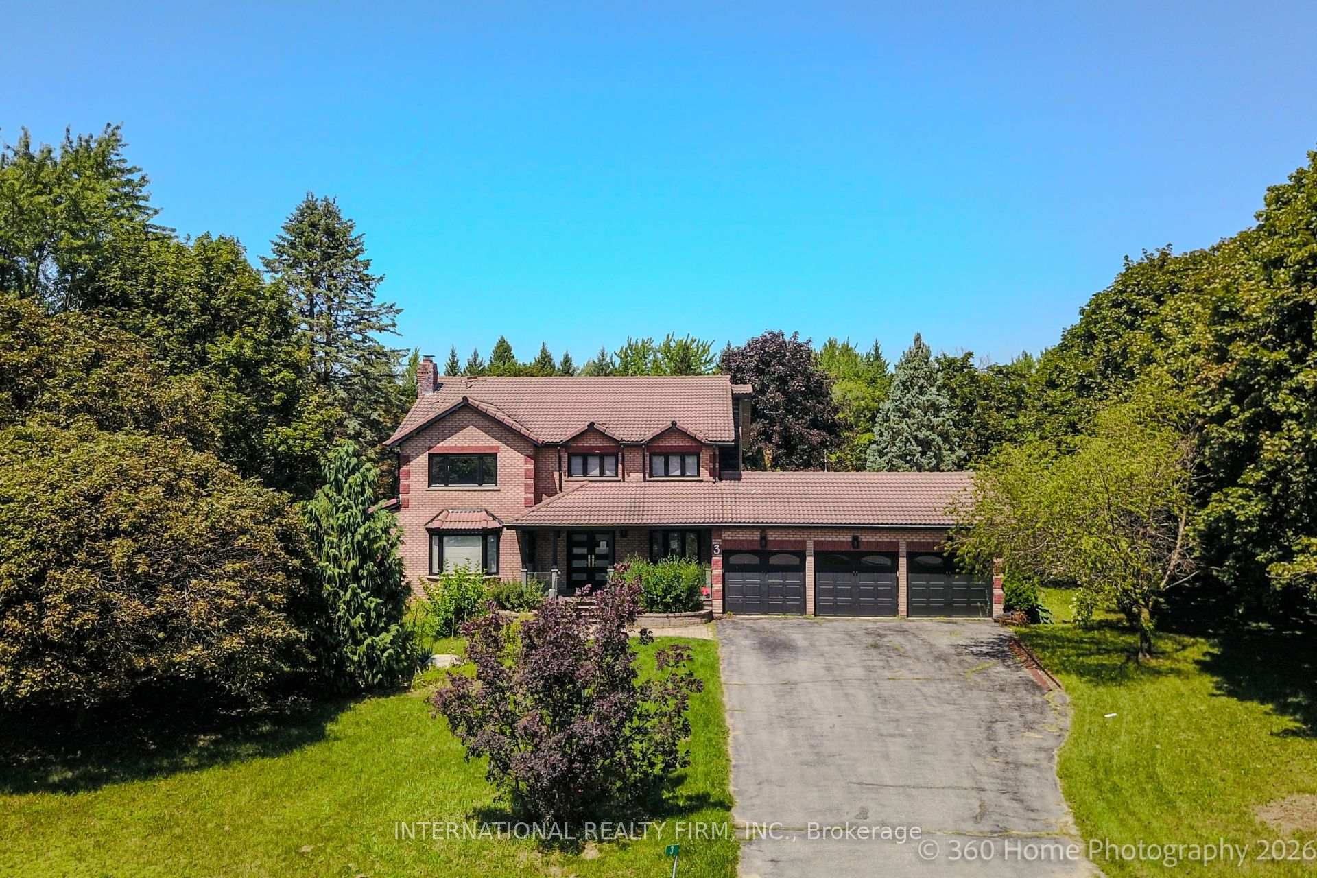 3 Taunus Court, Clarington, ON, exterior