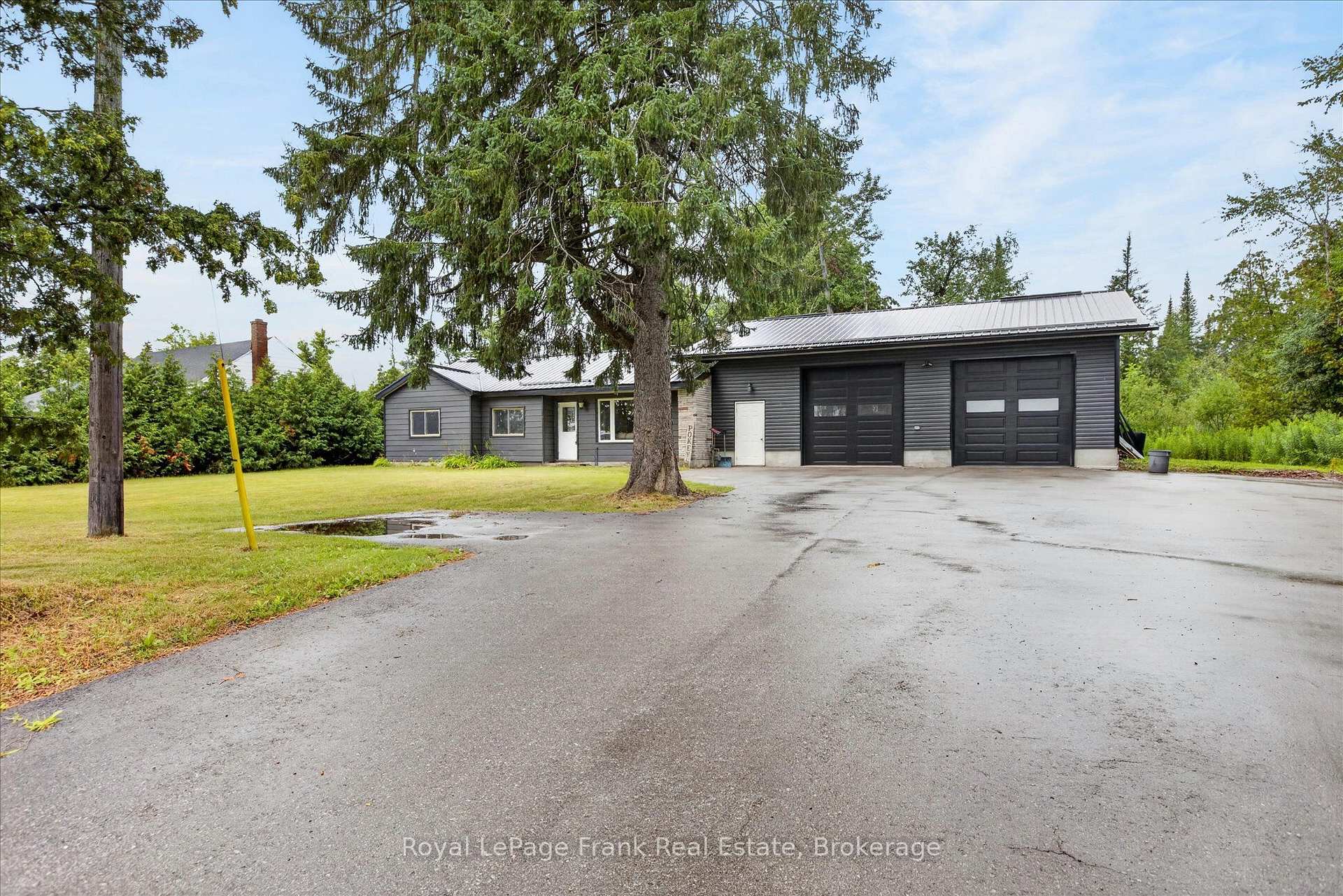 731 Harper Road, Peterborough, ON, exterior