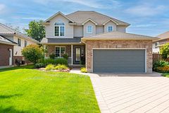 175 Forest Grove Crescent, Thames Centre, ON, exterior