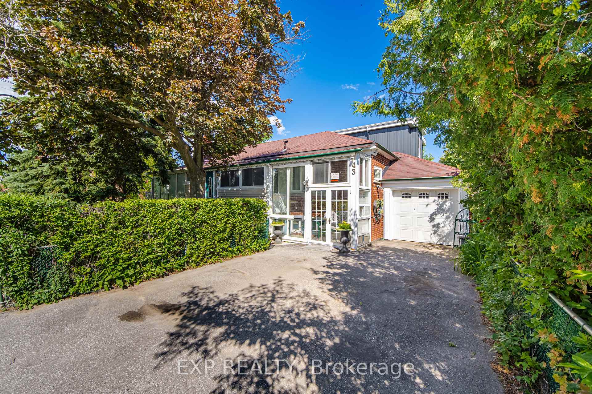 43 Ridgemoor Avenue, Toronto E06, ON, exterior