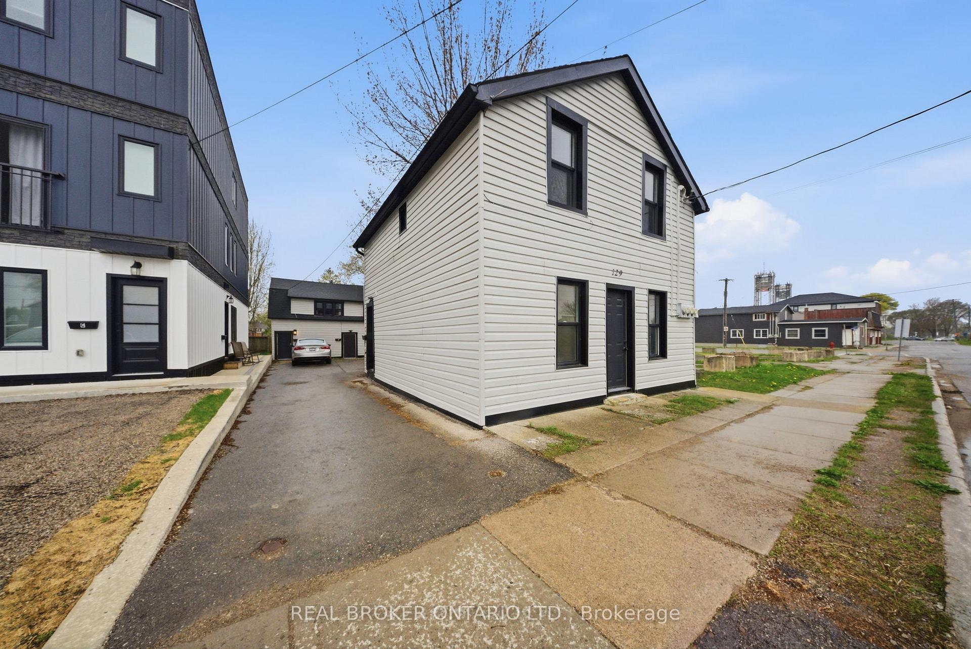129 Durham Street, Port Colborne, ON, exterior