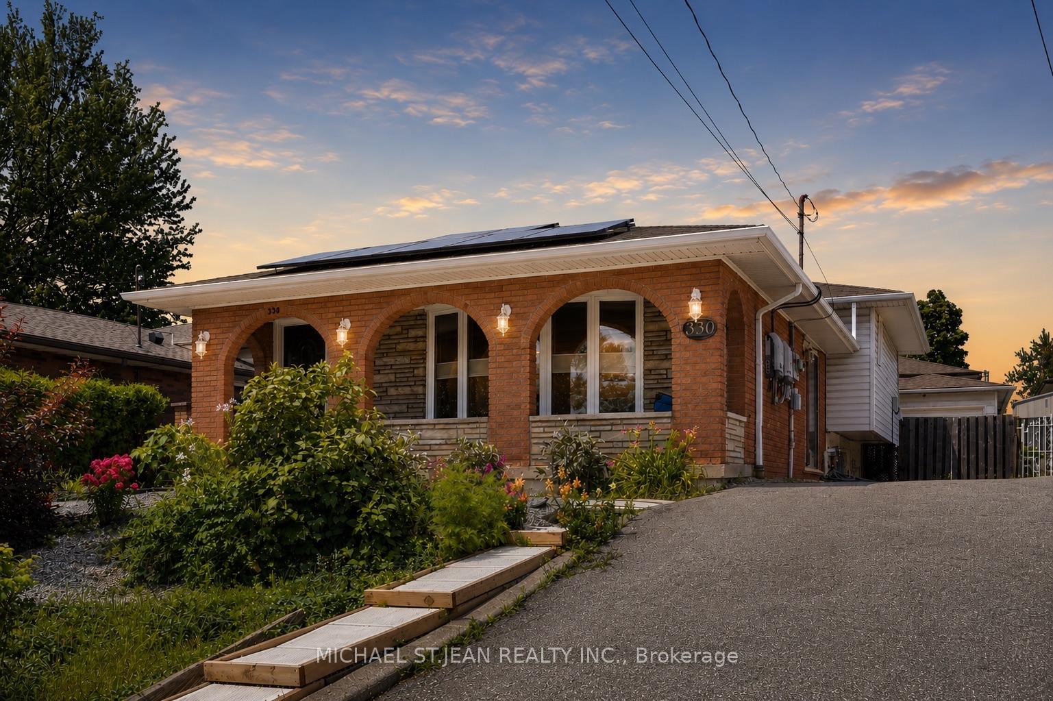 330 East 18th Street, Hamilton, ON, exterior