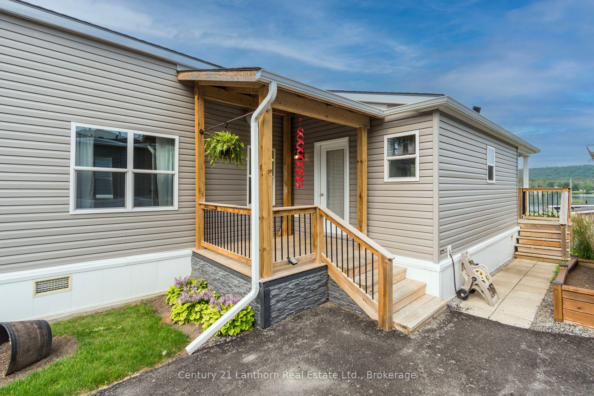 18 - 484 Frankford Stirling Road, Quinte West, ON, exterior