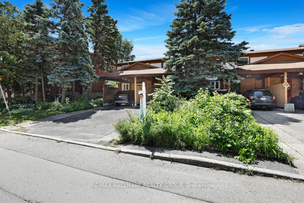 308 Lafontaine Avenue, Vanier and Kingsview Park, ON, exterior