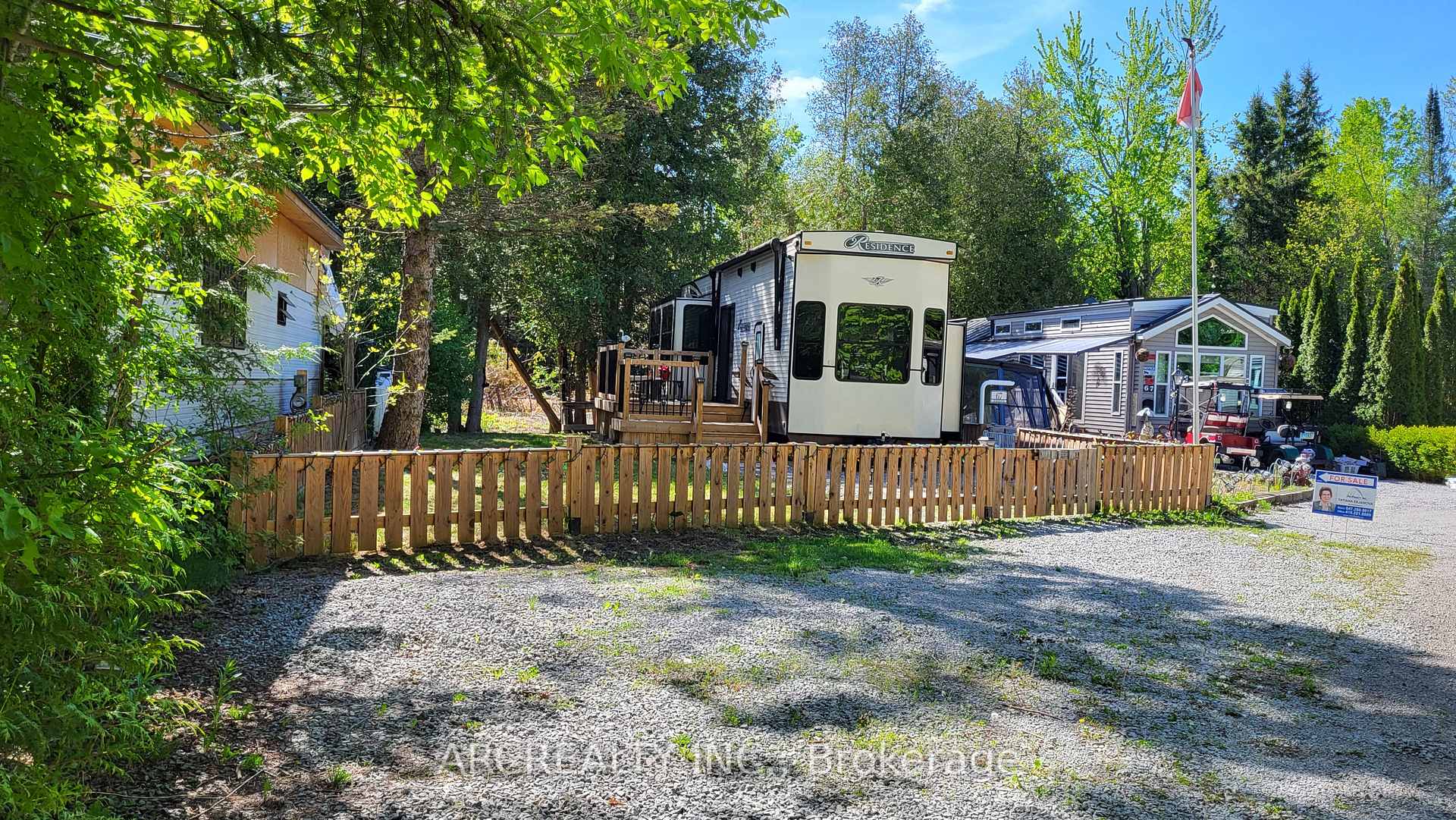 69 Horseshoe Circle, Georgina, ON, exterior