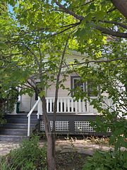 121 Wells Street, Aurora, ON, exterior