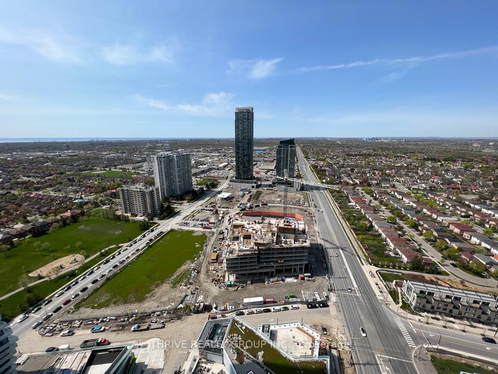 3208 - 3900 Confederation Parkway, Mississauga, ON, exterior