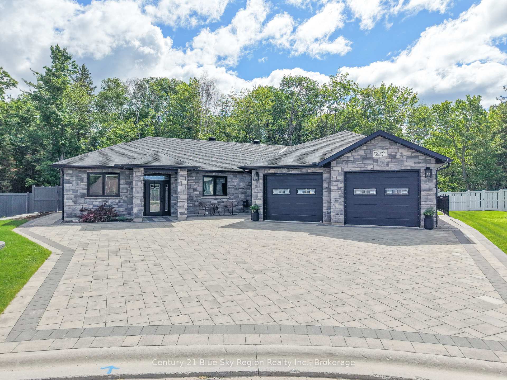51 Welkin Grove, North Bay, ON, exterior