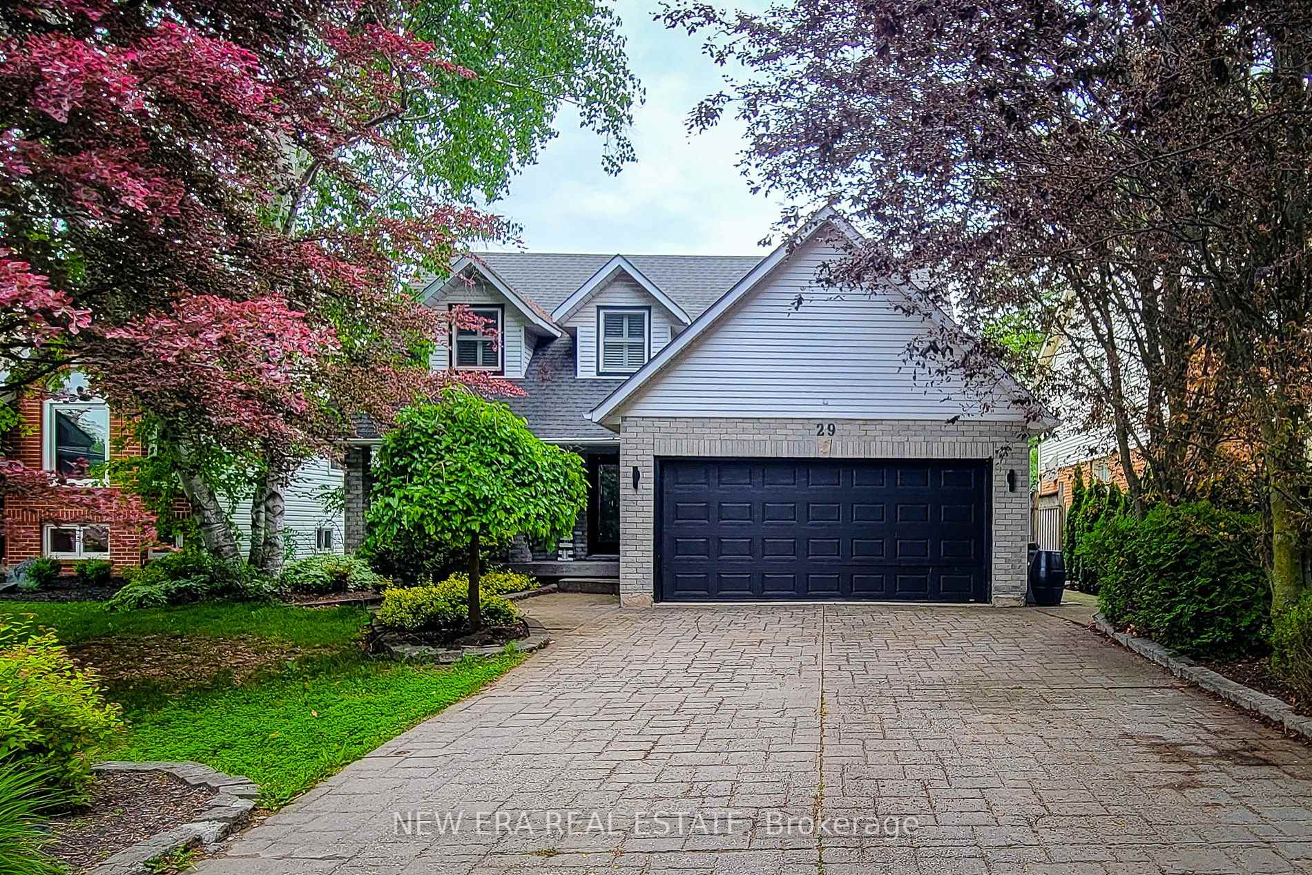 29 Woodside Square, Pelham, ON, exterior