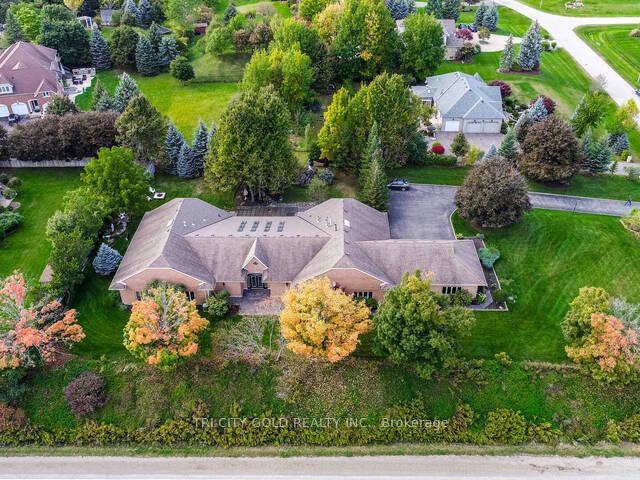 16 OCHS Drive, Puslinch, ON, exterior