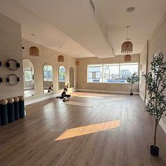 111 - 109 Dunn Street, Oakville, ON, exterior