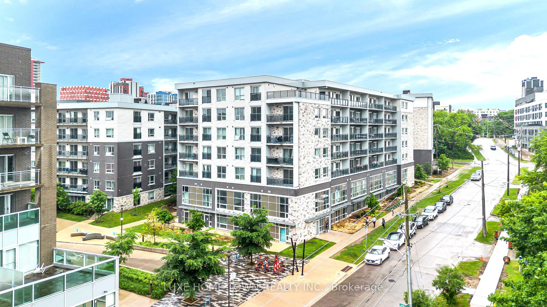 G104 - 275 Larch Street, Waterloo, ON, exterior