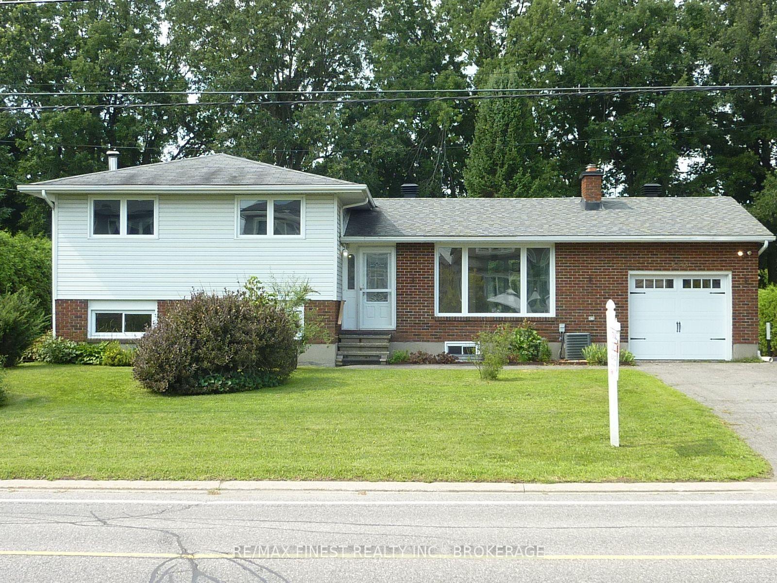 3318 Shea Road, Stittsville - Munster - Richmond, ON, exterior