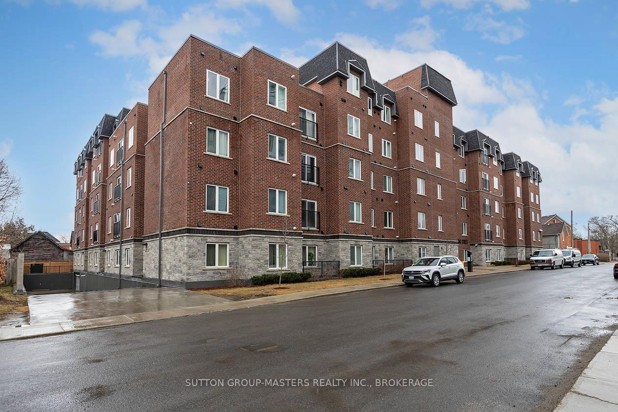 413 - 501 Frontenac Street, Kingston, ON, exterior