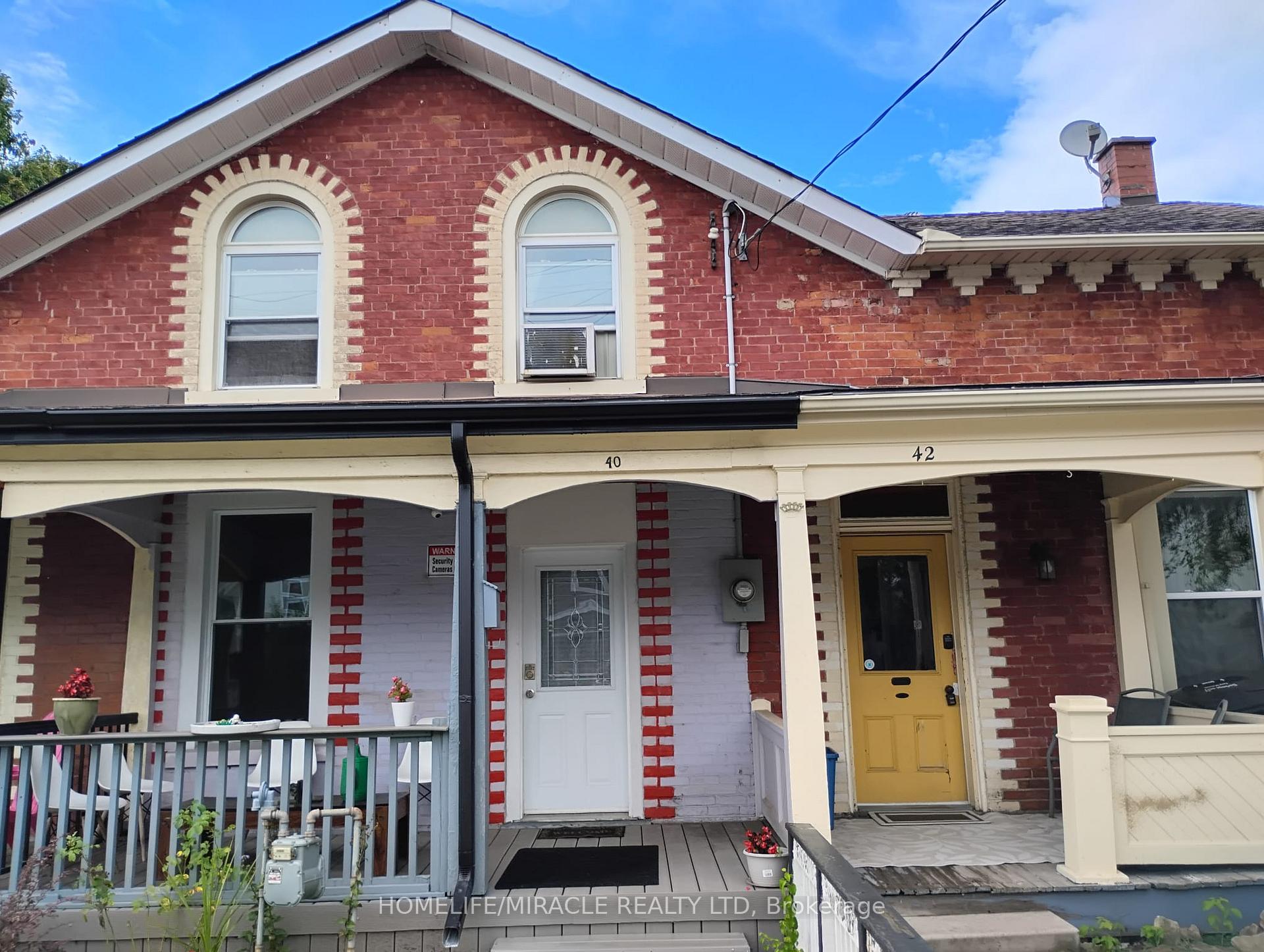 40 Parkhill Road, Cambridge, ON, exterior