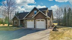 52 Nicklaus Drive, Bancroft, ON, exterior