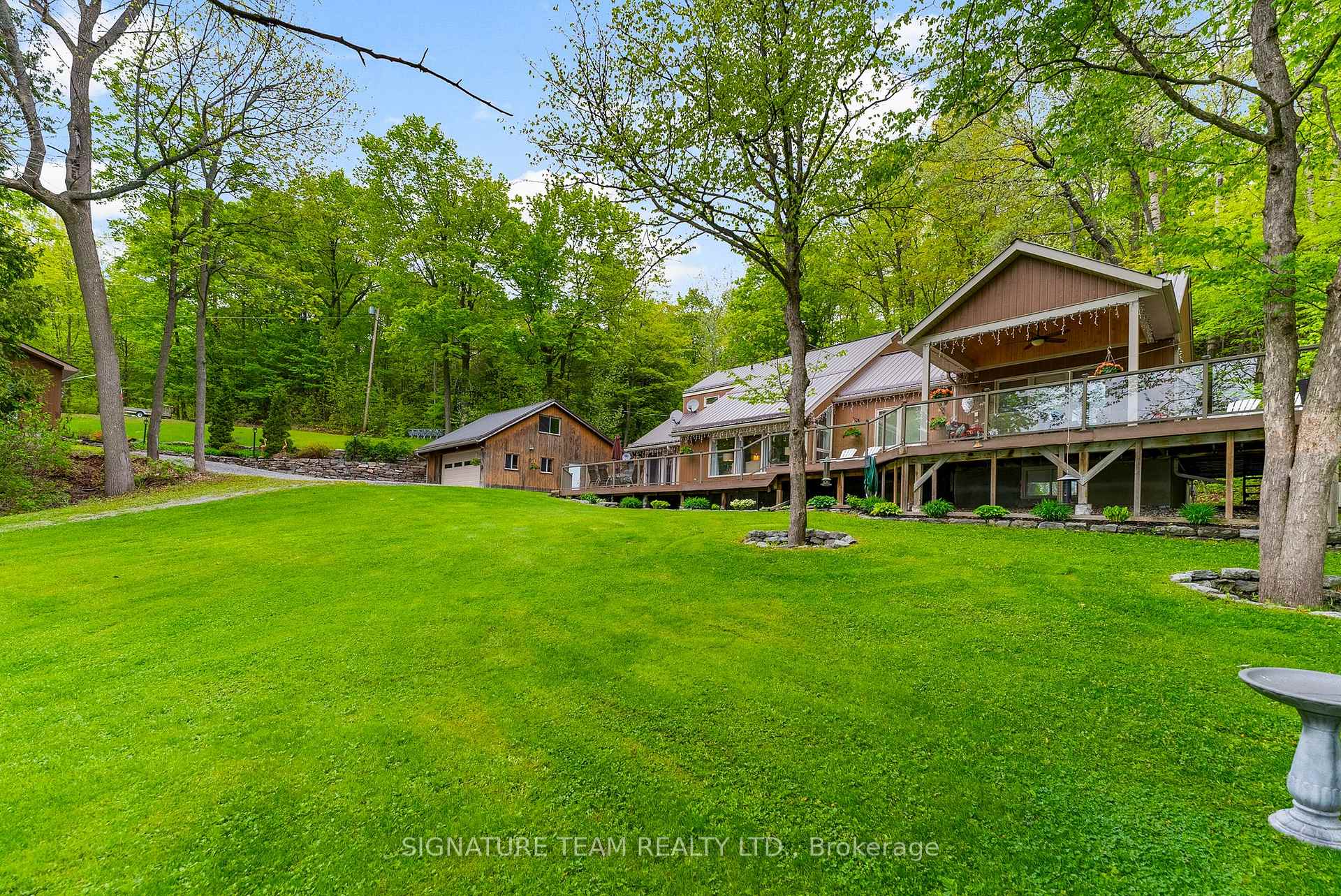 585b Two Mile Trail, Whitewater Region, ON, exterior