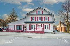 17 Arthur Street E, Minto, ON, exterior