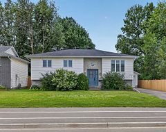 50 Portage Road, Petawawa, ON, exterior