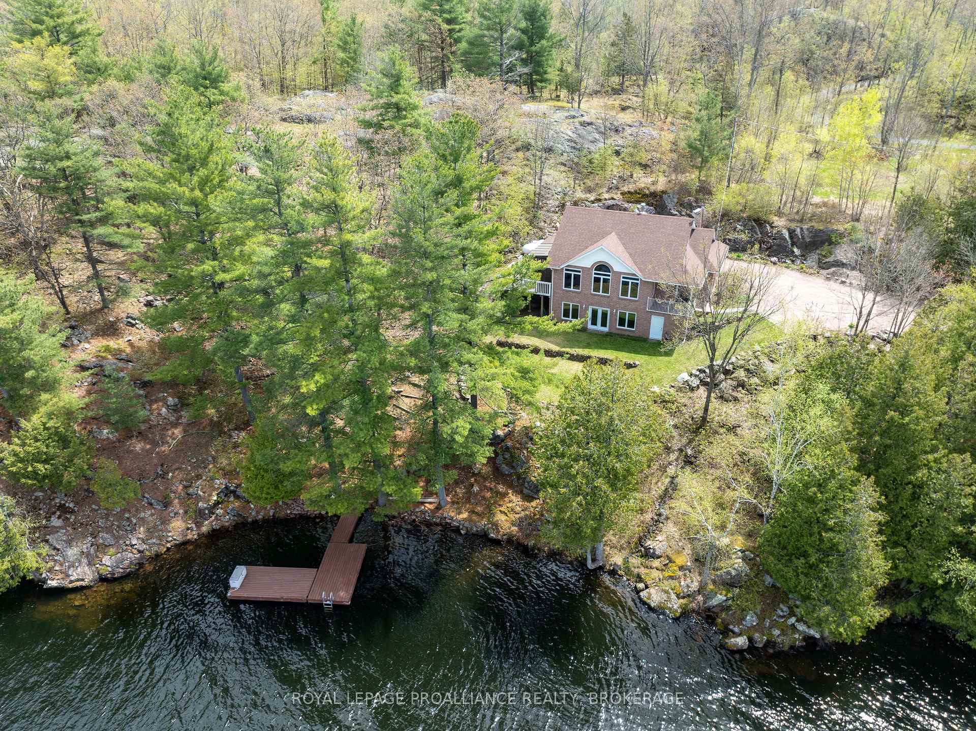 1133 Sassy Tree Lane, Frontenac, ON, exterior