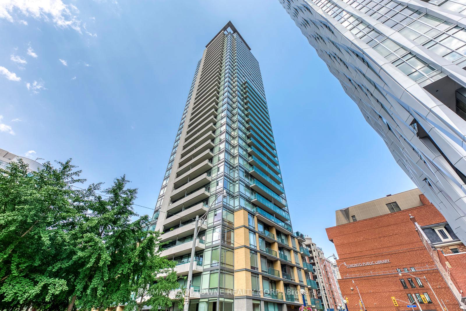3204 - 18 Yorkville Avenue, Toronto C02, ON, exterior