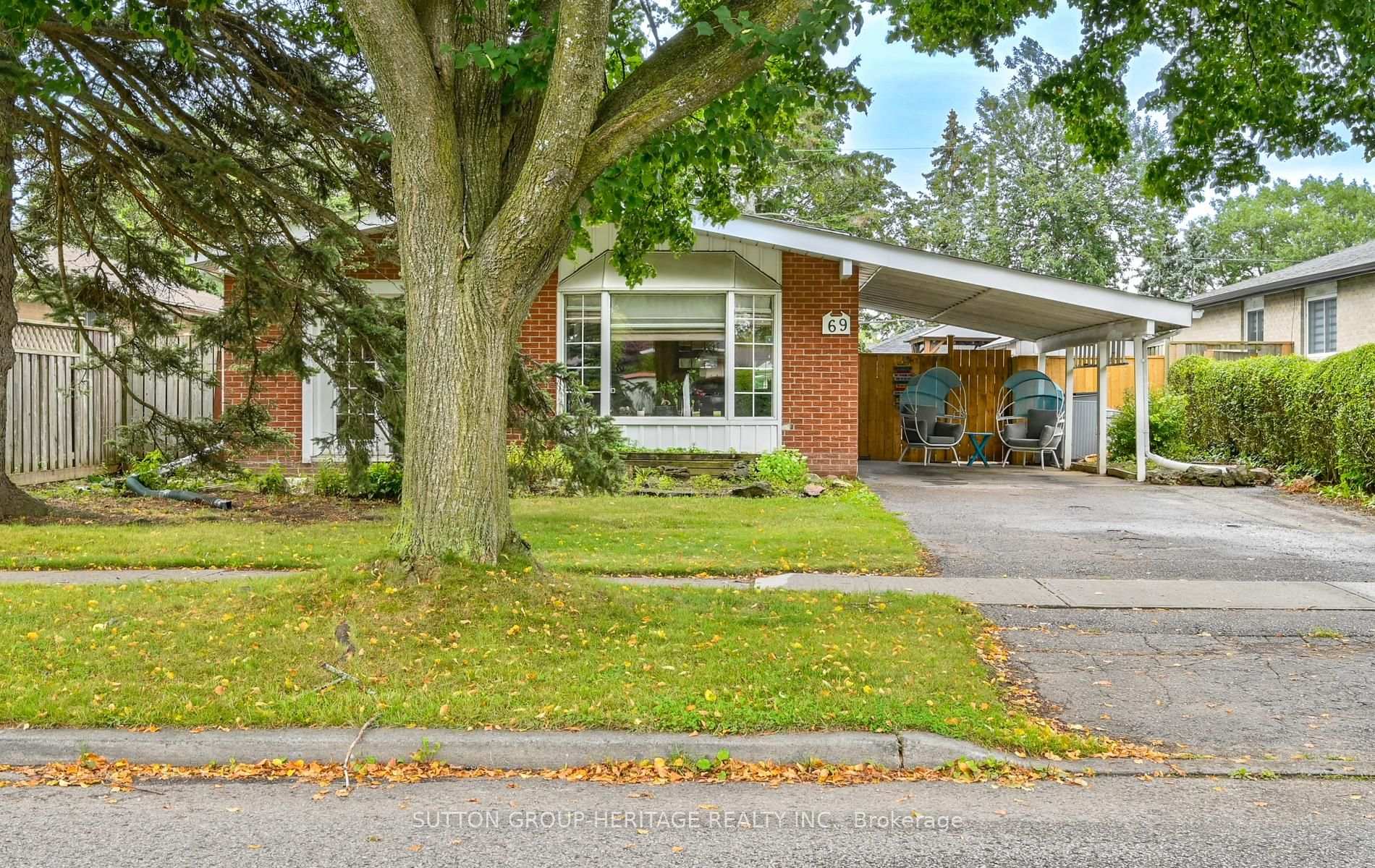 69 Clements Road E, Ajax, ON, exterior