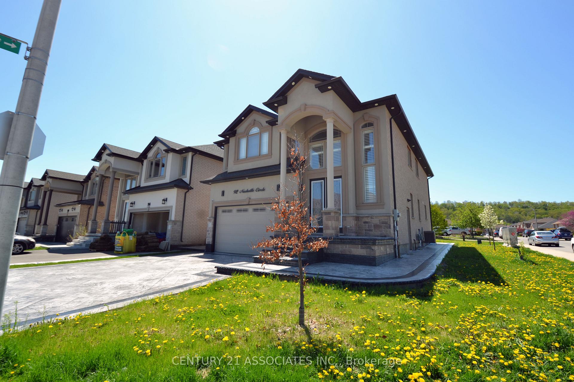 92 Nashville Circle, Hamilton, ON, exterior
