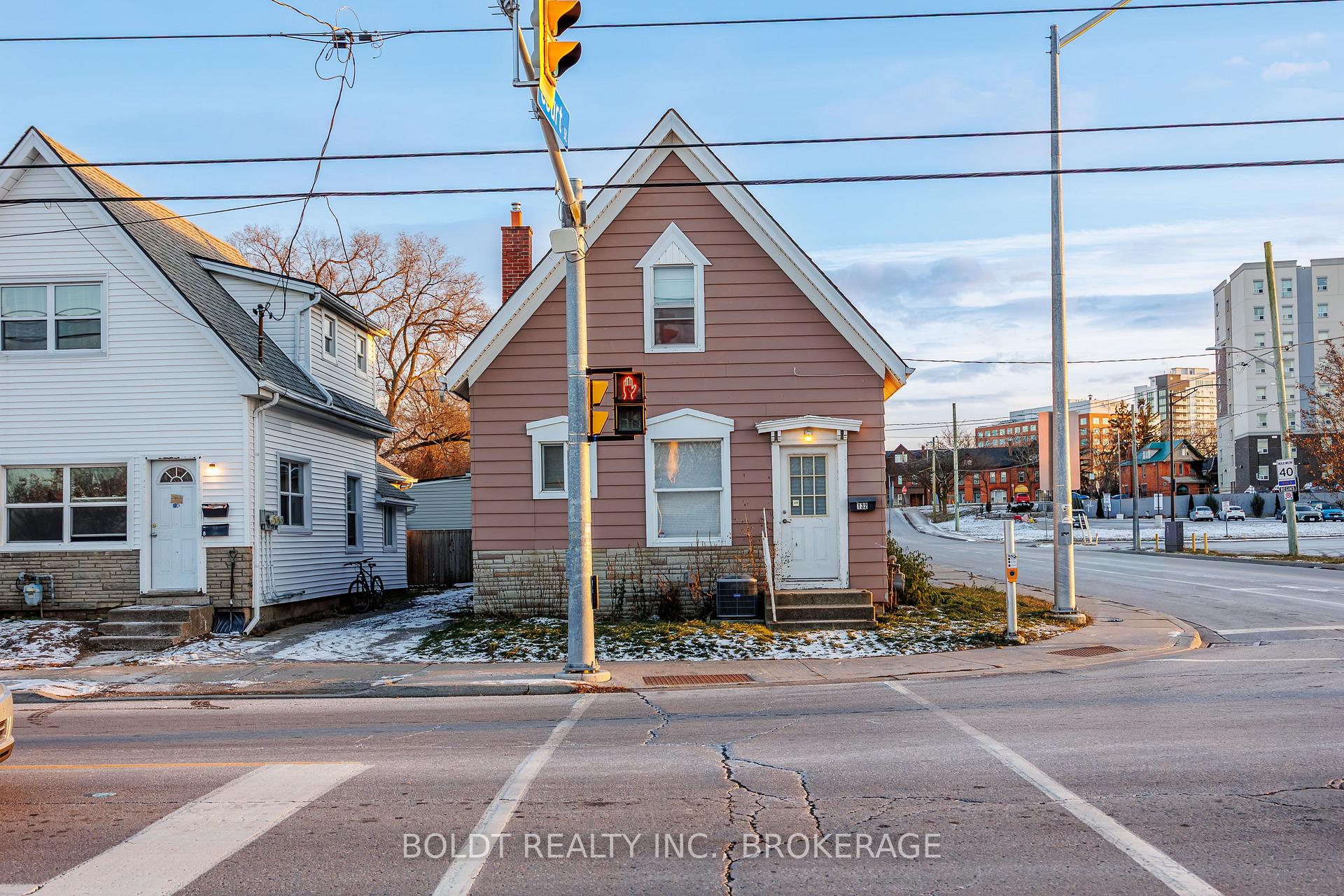 132 Welland Avenue, St. Catharines, ON, exterior