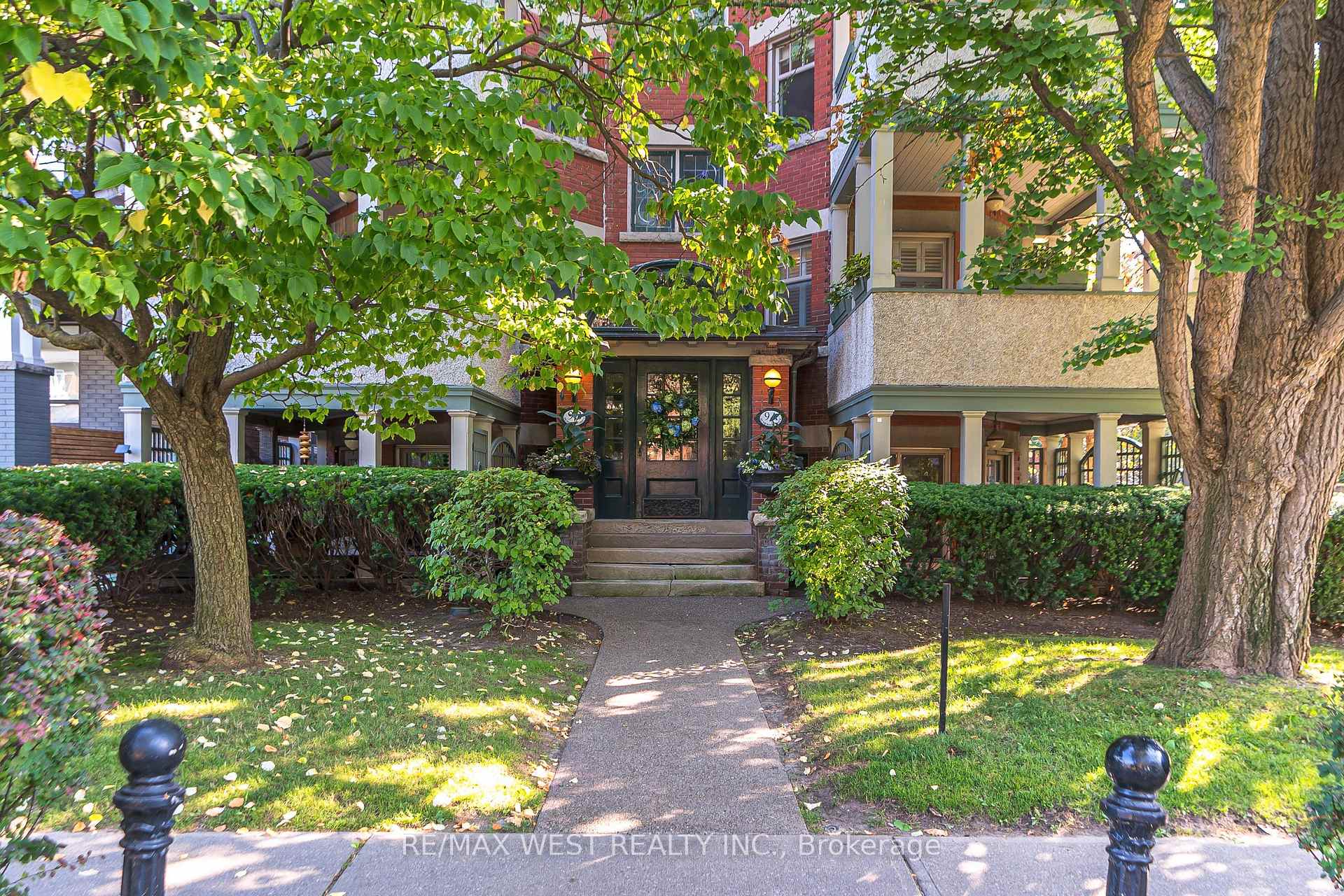 9B Humewood Drive, Toronto C03, ON, exterior