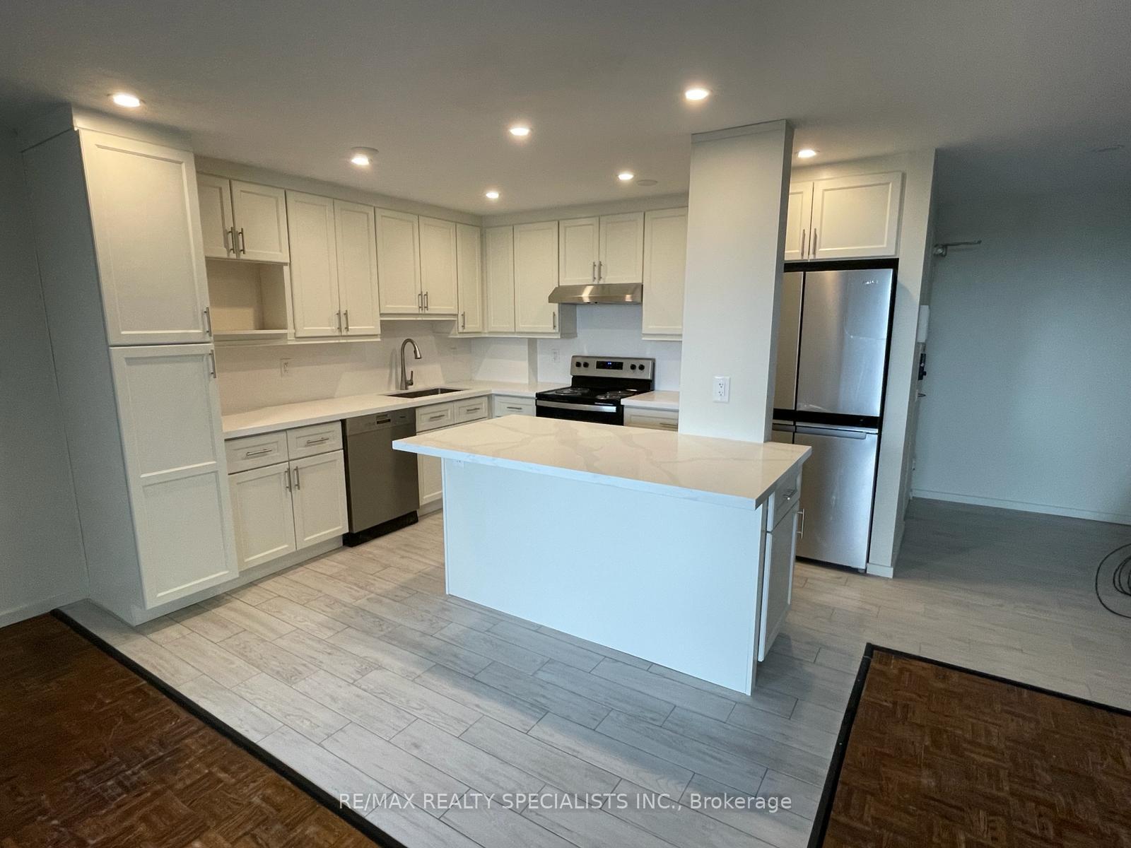 1810 - 85 Emmett Avenue, Toronto W04, ON, exterior