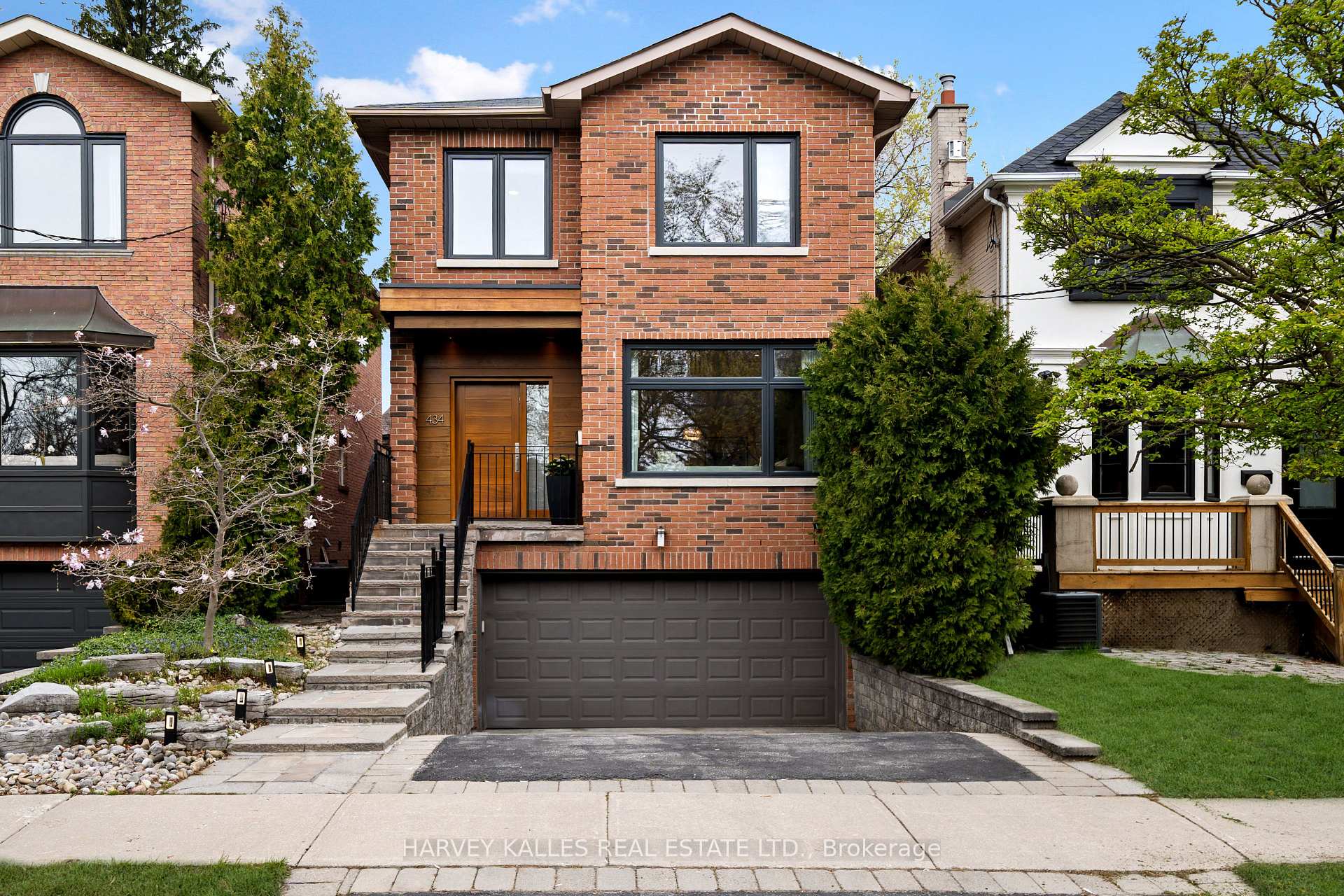 434 Bedford Park Avenue, Toronto C04, ON, exterior