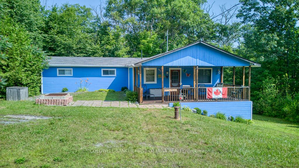 1036 Rossland Lane, Frontenac, ON, exterior