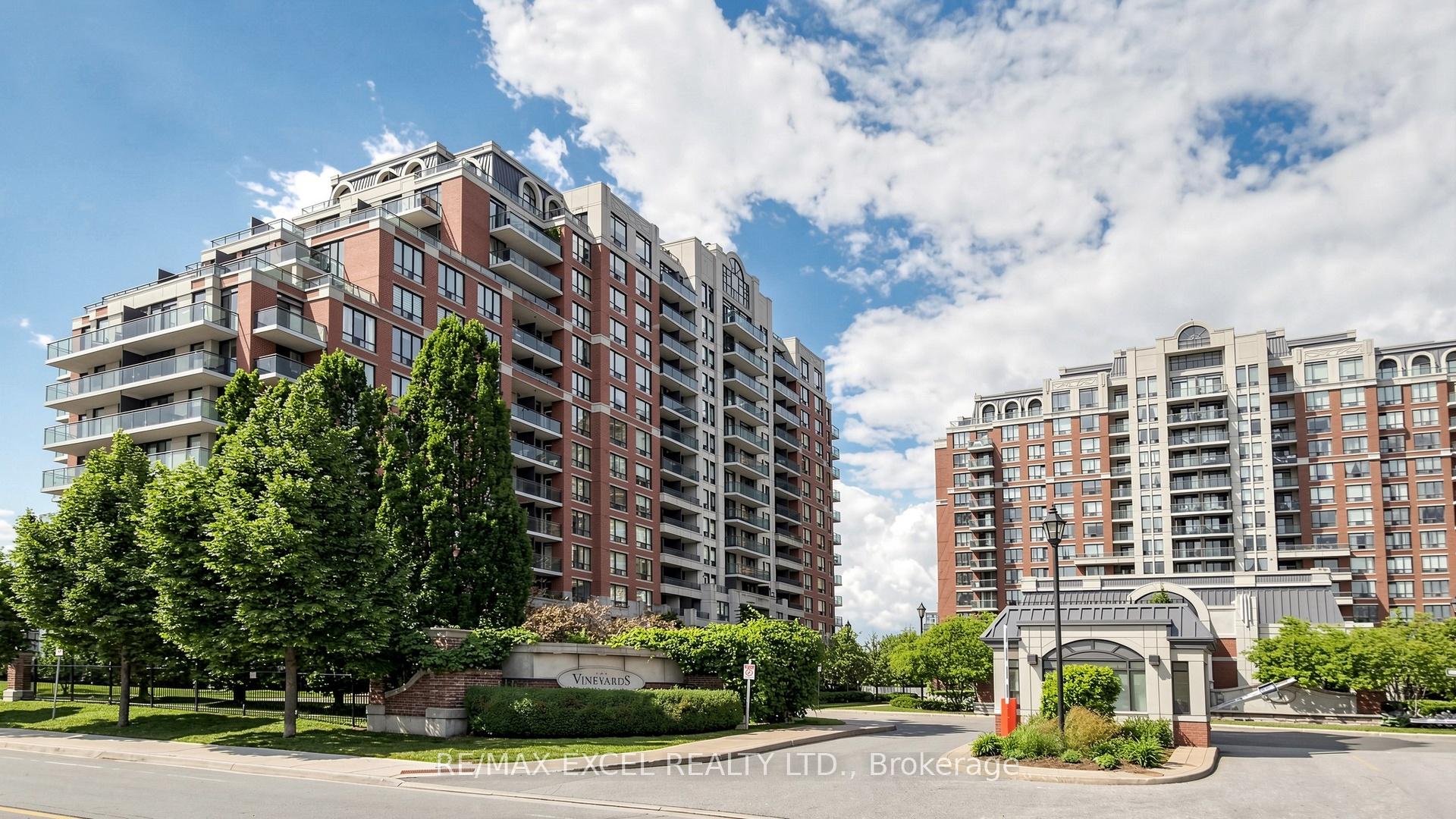 318 - 310 Red Maple Road, Richmond Hill, ON, exterior