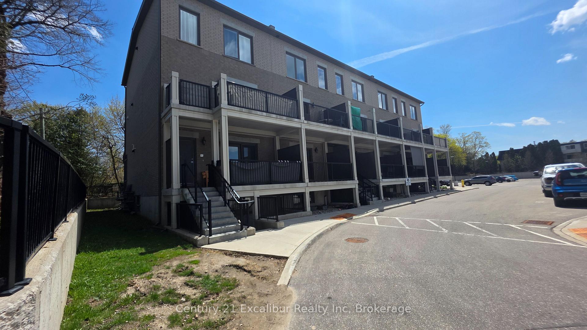 4B - 360 Queen Street E, Centre Wellington, ON, exterior