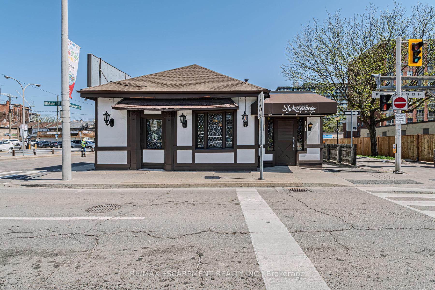 181 Main Street E, Hamilton, ON, exterior