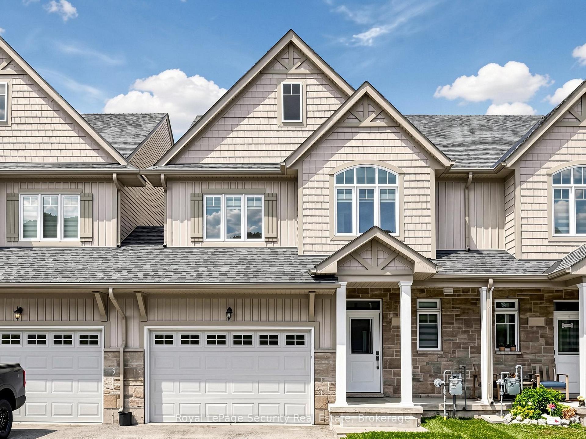 31 - 103 Addison Street, Blue Mountains, ON, exterior
