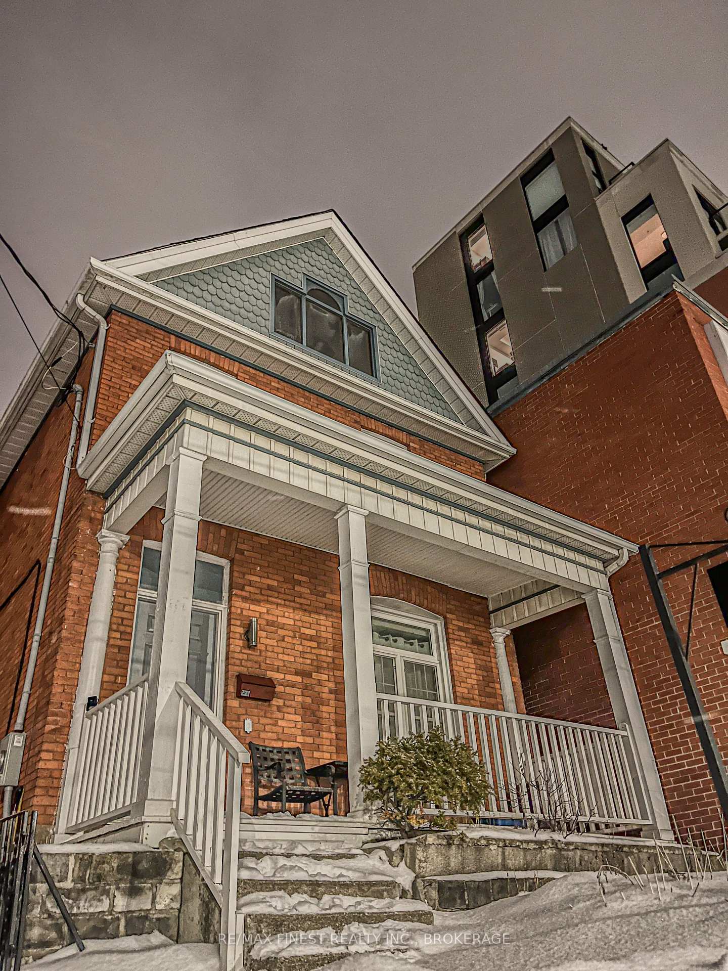 166 Queen Street, Kingston, ON, exterior
