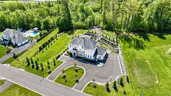 197 Nottingham Forest Road, Bradford West Gwillimbury, ON, exterior