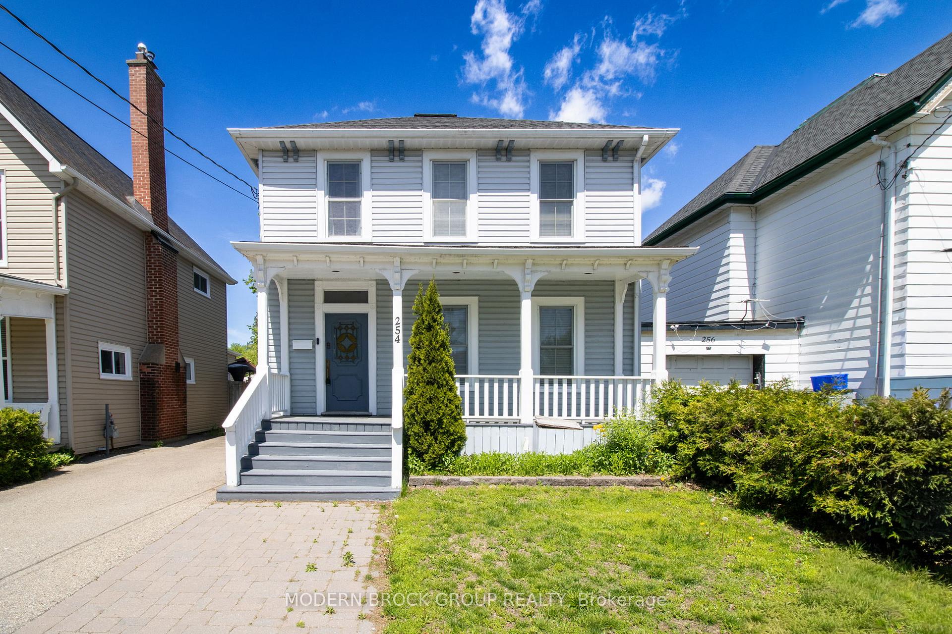 254 King Street E, Brockville, ON, exterior