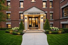 43 - 4 Kingston Road, Toronto E02, ON, exterior