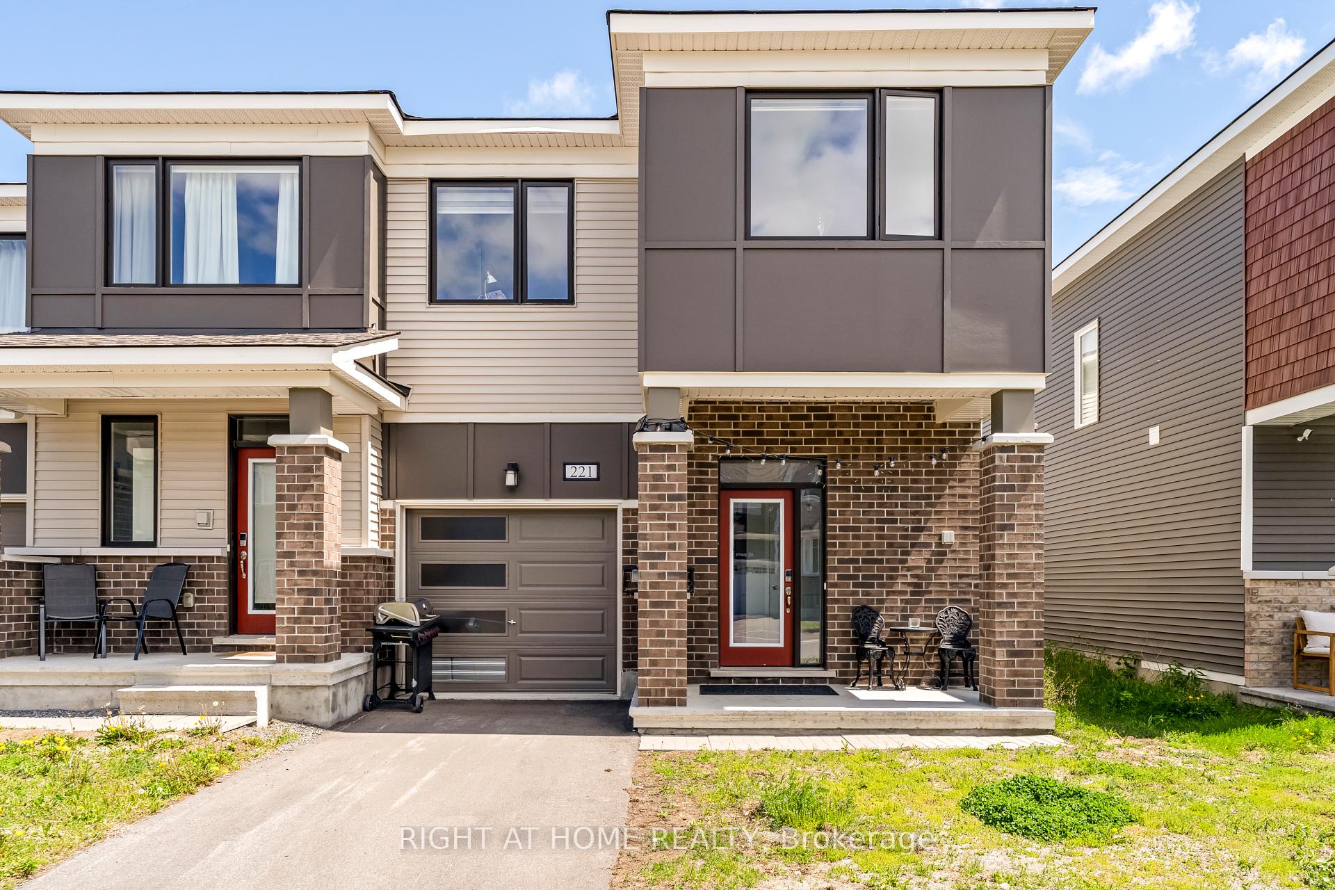 221 Billrian Crescent, Stittsville - Munster - Richmond, ON, exterior