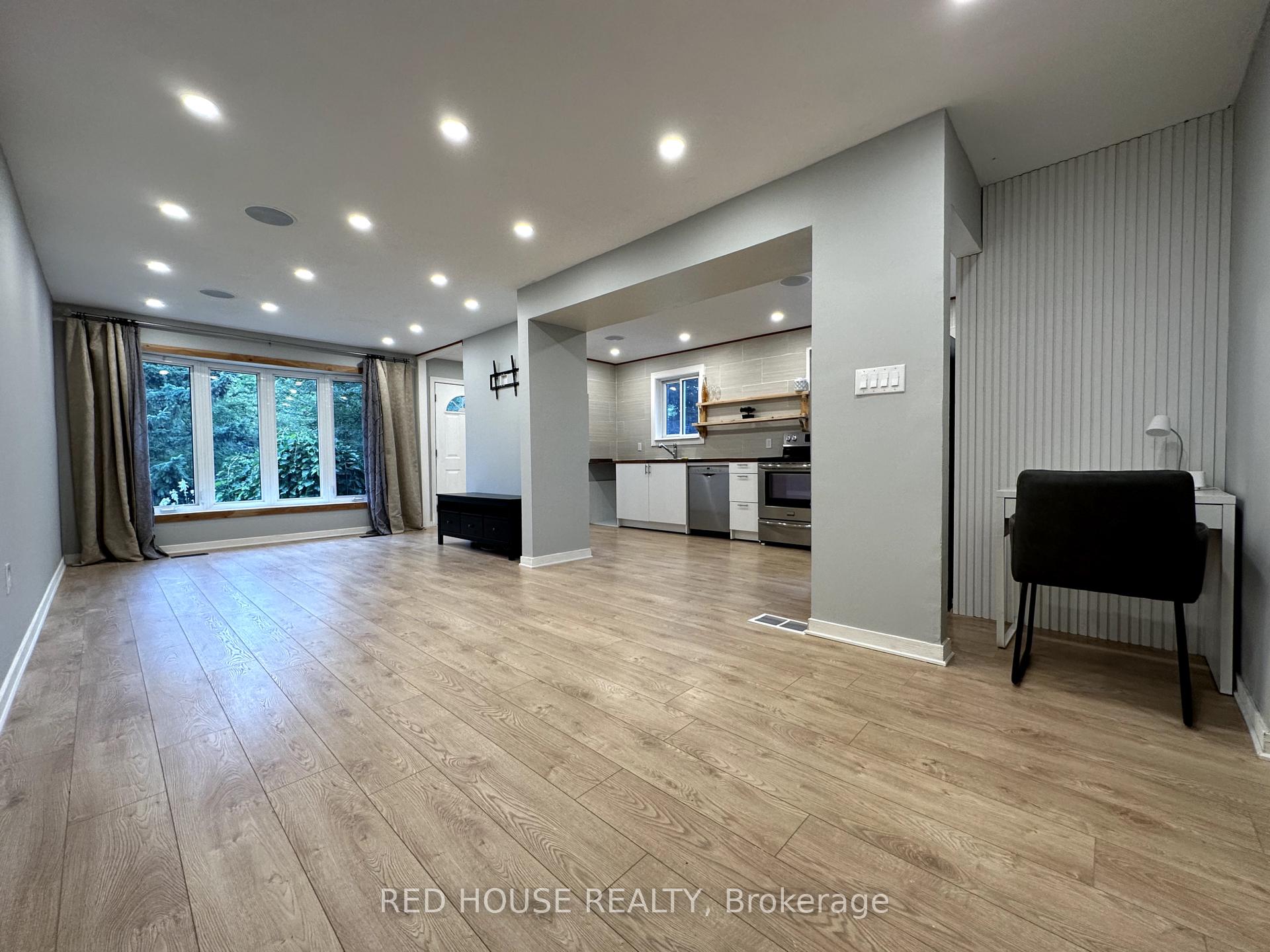 52 Charlbrook Avenue, Barrie, ON, exterior