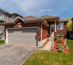 57 Parisian Crescent, Barrie, ON, exterior
