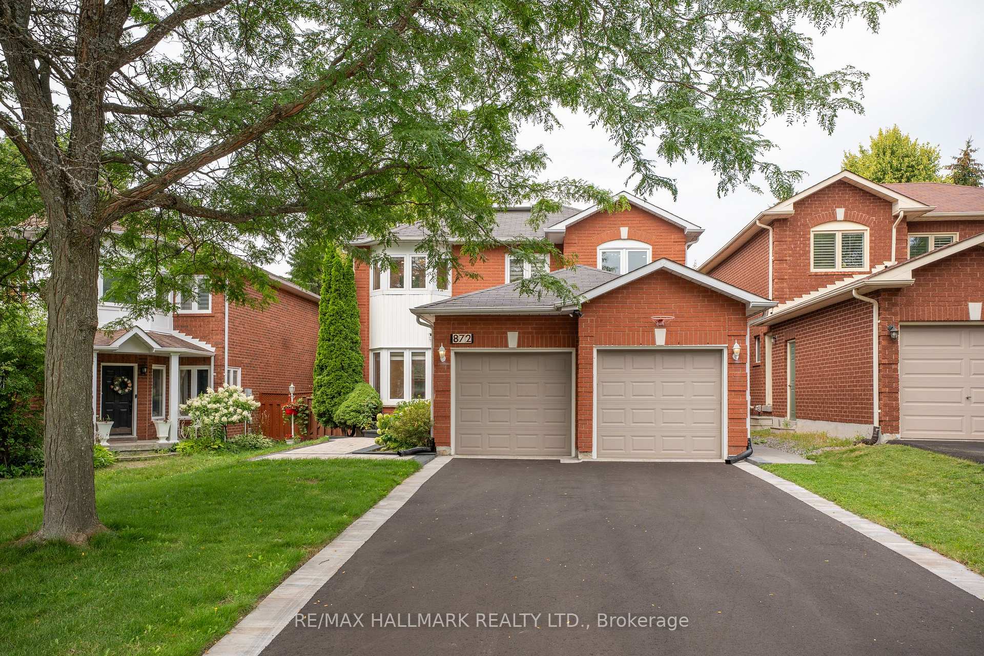 872 Hilton Boulevard, Newmarket, ON, exterior