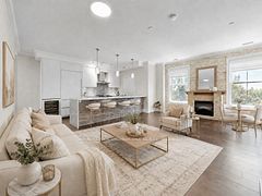 303 - 10360 Islington Avenue, Vaughan, ON, exterior
