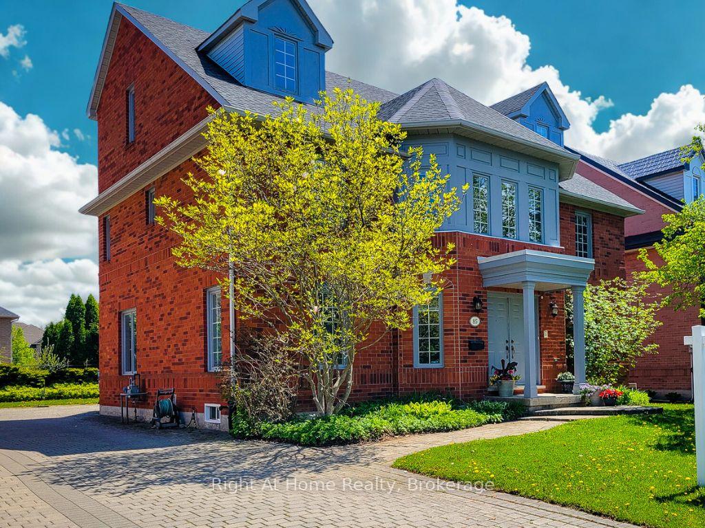 85 Meadowlands Boulevard, Hamilton, ON, exterior