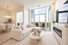 801 - 509 Dundas Street W, Oakville, ON, exterior
