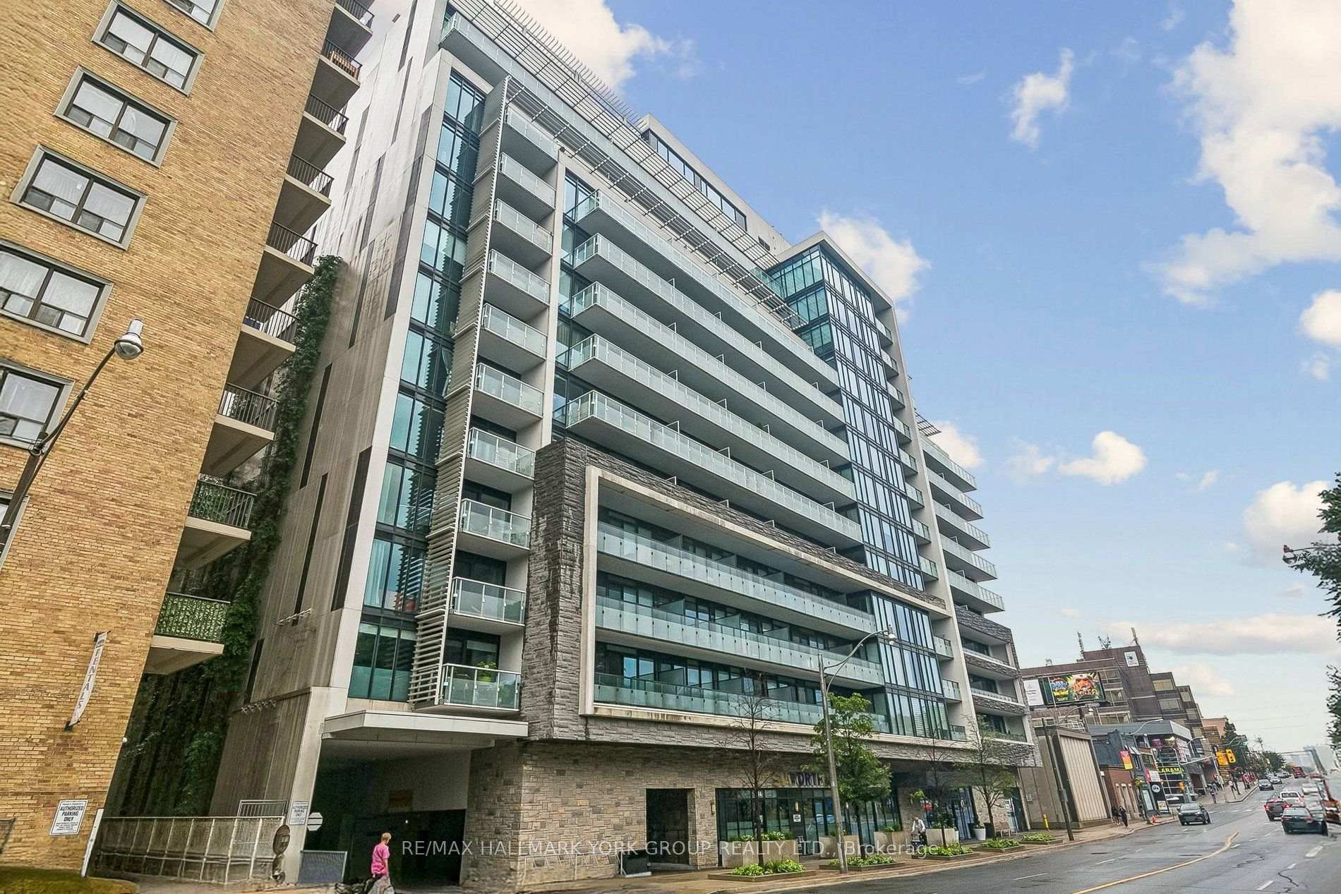 606 - 3018 Yonge Street, Toronto C04, ON, exterior