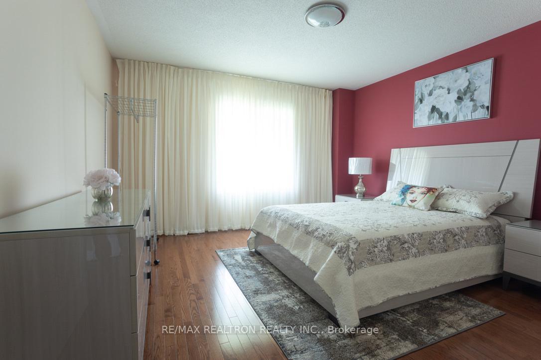 54 Chayna Crescent, Vaughan, ON, exterior