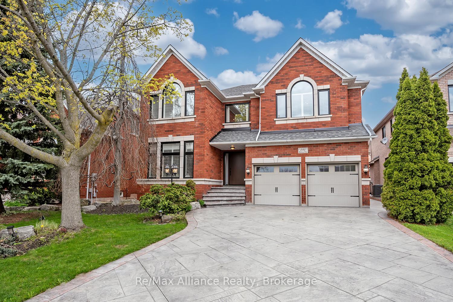 2182 Galloway Drive, Oakville, ON, exterior